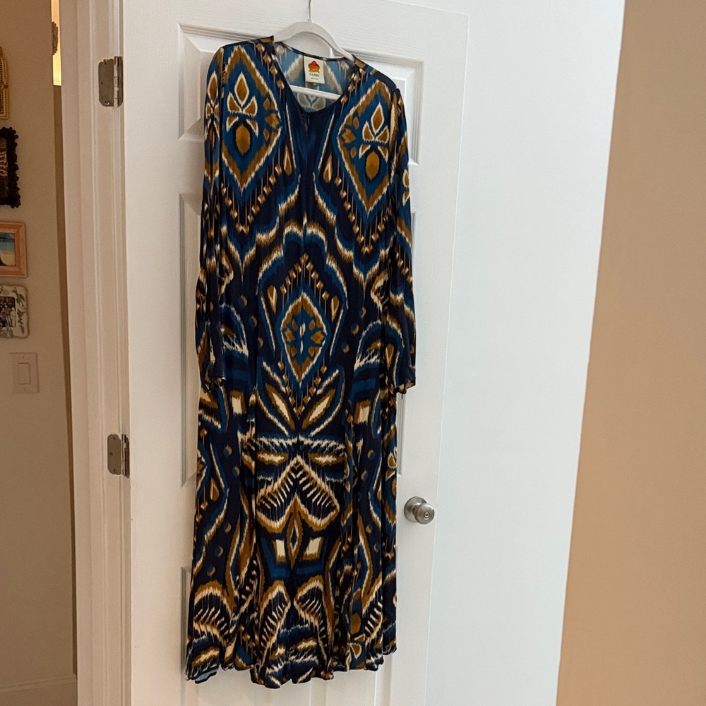 FARM Rio Blue and Gold Long Sleeve Dress NWT with issue